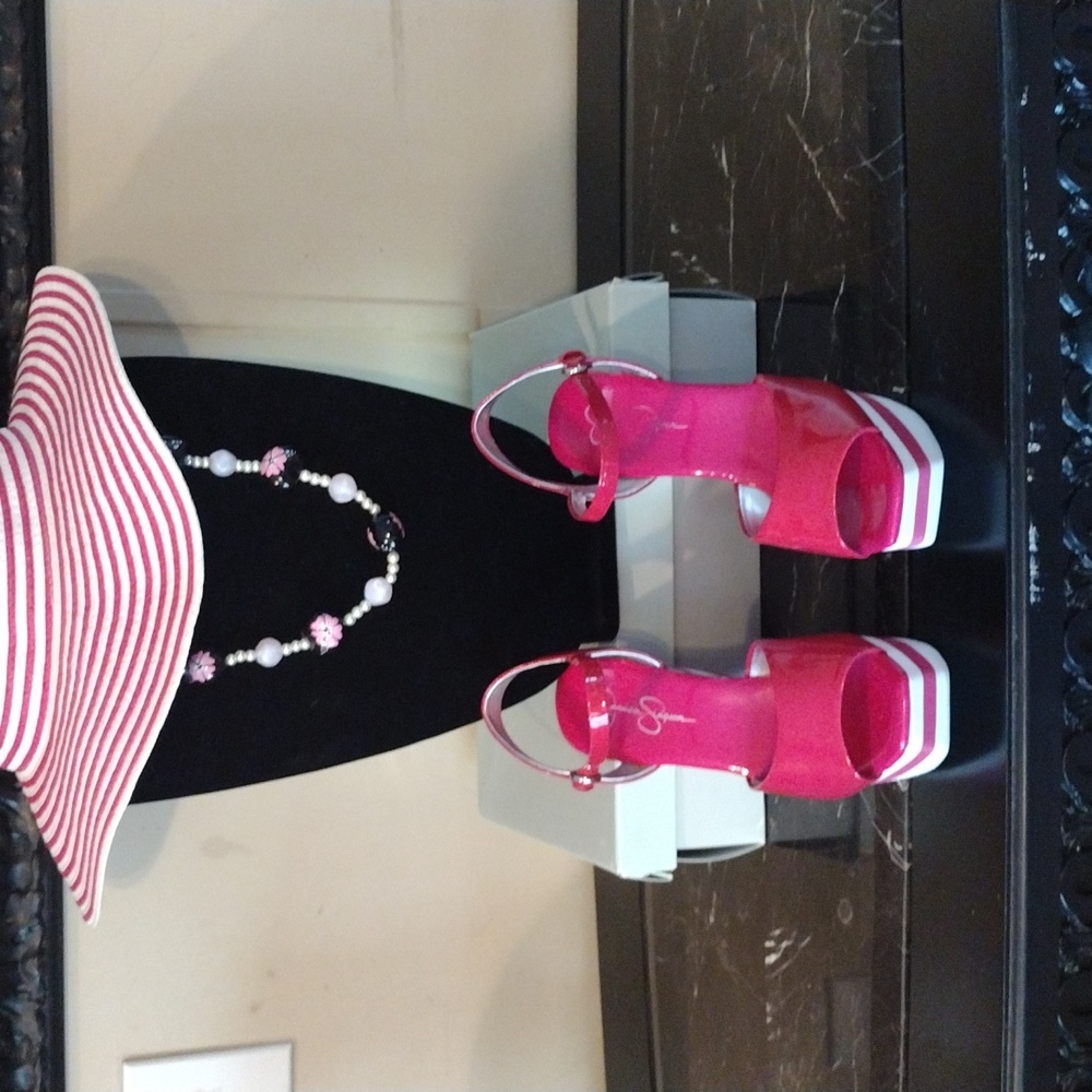 Jessica Simpson Sandals - Picture 2 of 10